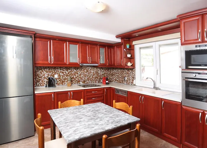 Zen - 2 Min Walk To Beach, Appartement Chaniotis